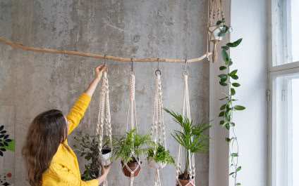 Kwietnik makrama - jak zrobić prostą dekorację DIY?