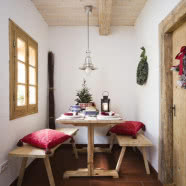 Wiejska chata świątecznie