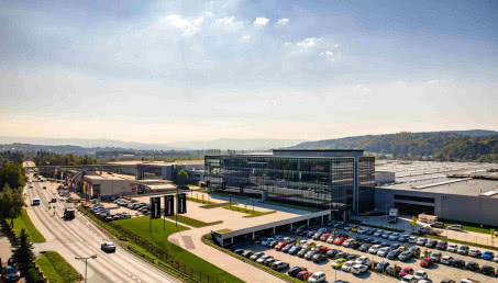 Biurowiec firmy WIŚNIOWSKI w II etapie konkursu "Obiekt roku w systemach Aluprof"