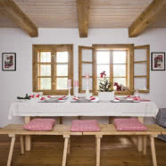 Wiejska chata świątecznie