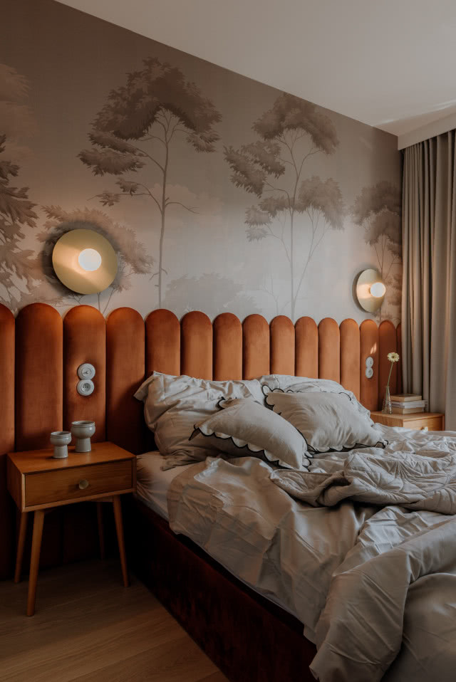 rude zagłówki w sypialni