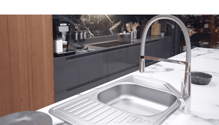 Baterie kuchenne z praktycznymi rozwiązaniami