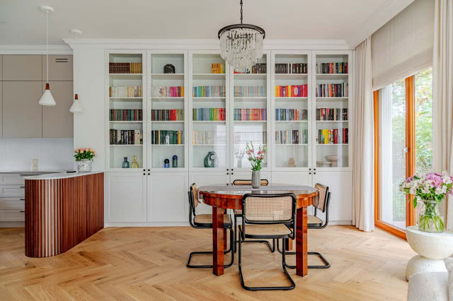 Biblioteka przeszklona