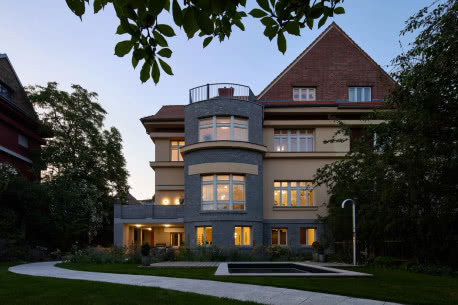 Ten praski dom połączył stare z nowym. Ocalono go z ruin