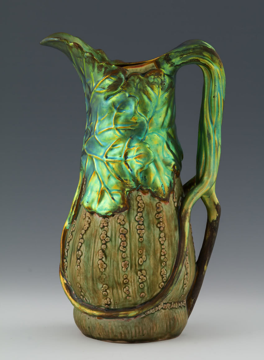 Dzban z reliefem w formie liścia, 1898-1900,...
