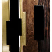 Komoda Symphony, Boca de Lobo