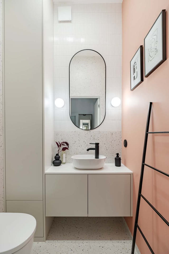 brzoskwiniowy kolor ścian