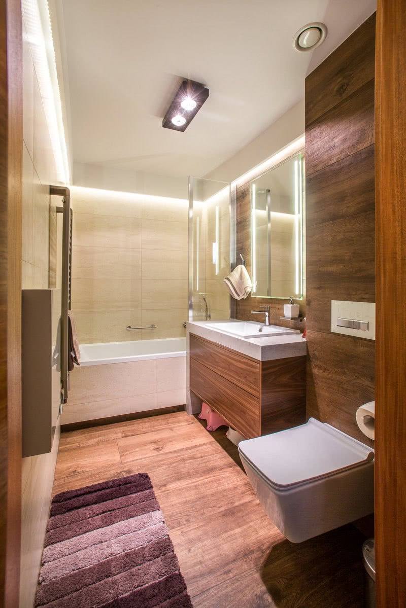 Meble wykonane na zamówienie są drewniane,...