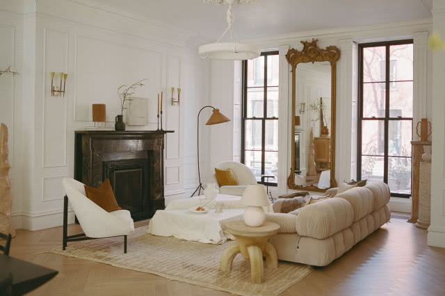 Aranżacja salonu w kamienicy