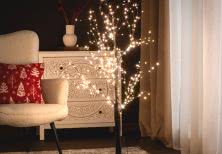 Nowoczesne dekoracje świąteczne - LED-owe drzewko w roli głównej 