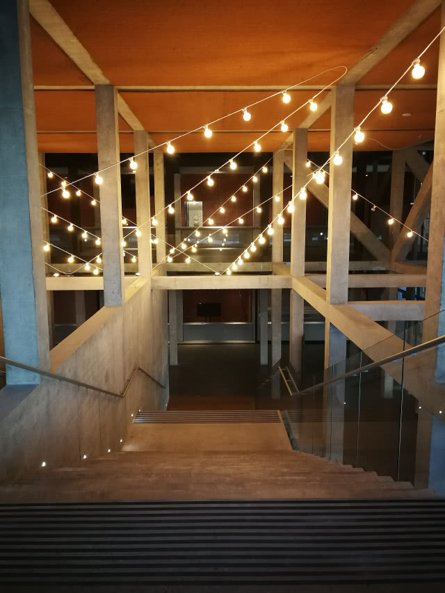 wnętrze ze schodami