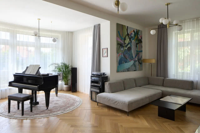 salon z fortepianem