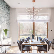 Główna sypialnia to obszerna przestrzeń,
w...