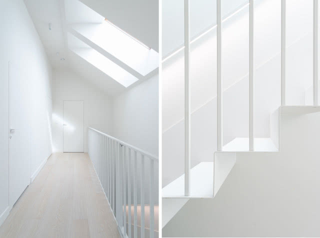 biała klatka schodowa