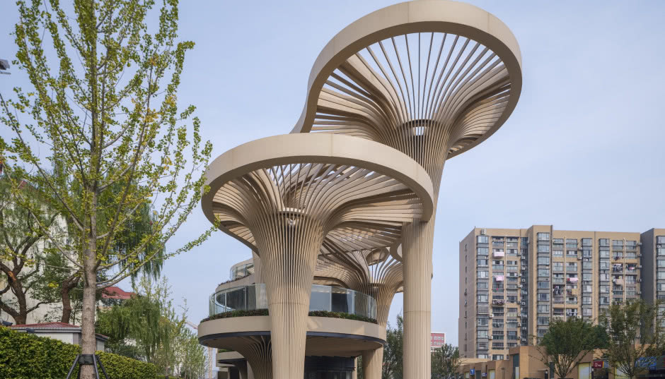 Ta galeria handlowa przypomina gigantyczne grzyby! Architektura bliska naturze to znak rozpoznawczy jej projektanta