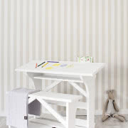 Biurko w formie dawnej szkolnej ławki