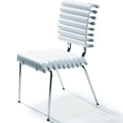 Dwuosobowa ławka jest połączeniem filcu ze...