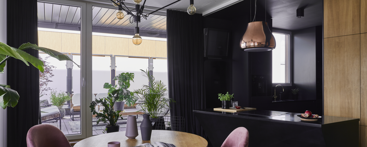 Industrialne mieszkanie na Wilanowie. Ma 54-metrowy taras!