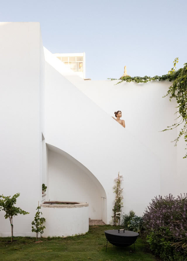 zewnętrze schody prowadzące do ogrodu