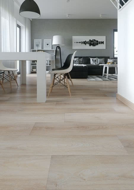 Liberal Pasadena Oak