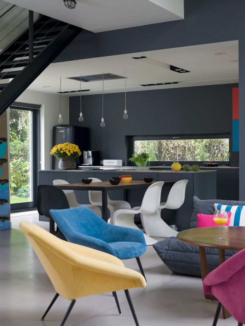 Warsztatowy stół w jadalni pochodzi z Secret...