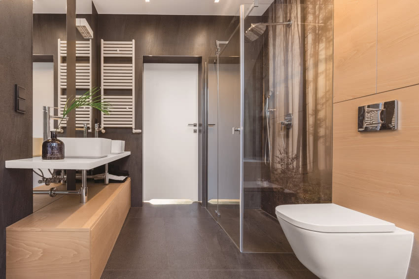 Łazienka na piętrze to salon kąpielowy całej...