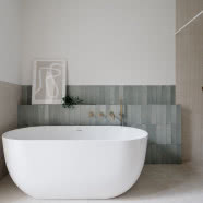 Stumetrowy bliźniak dla rodziny 2+2! Pełno tu drewna, bieli i zieleni!