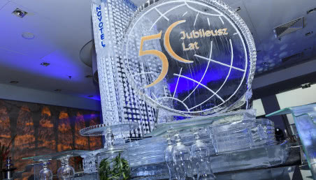 Ten warszawski hotel pamięta jeszcze PRL! Jak wygląda dziś? Byliśmy na jego urodzinach!