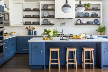 Niebieska kuchnia. Inspiracje i aranżacje kuchni z kolorem niebieskim