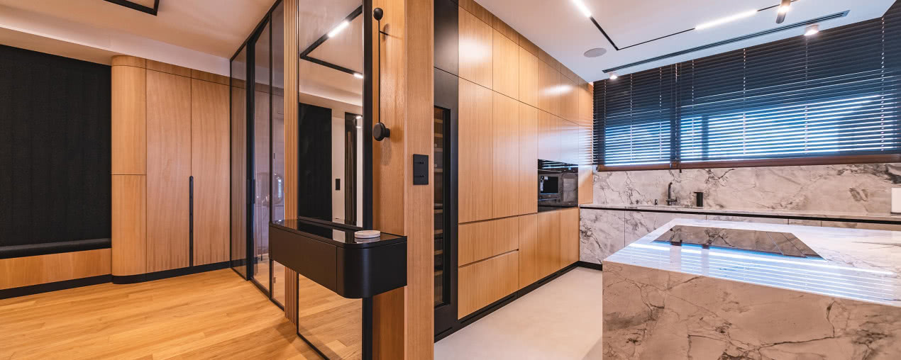 Nowoczesny apartament przy Łazienkach Królewskich. Urządzono go w minimalistycznym stylu!