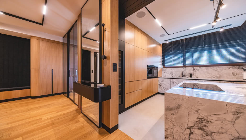 Nowoczesny apartament przy Łazienkach Królewskich. Urządzono go w minimalistycznym stylu!