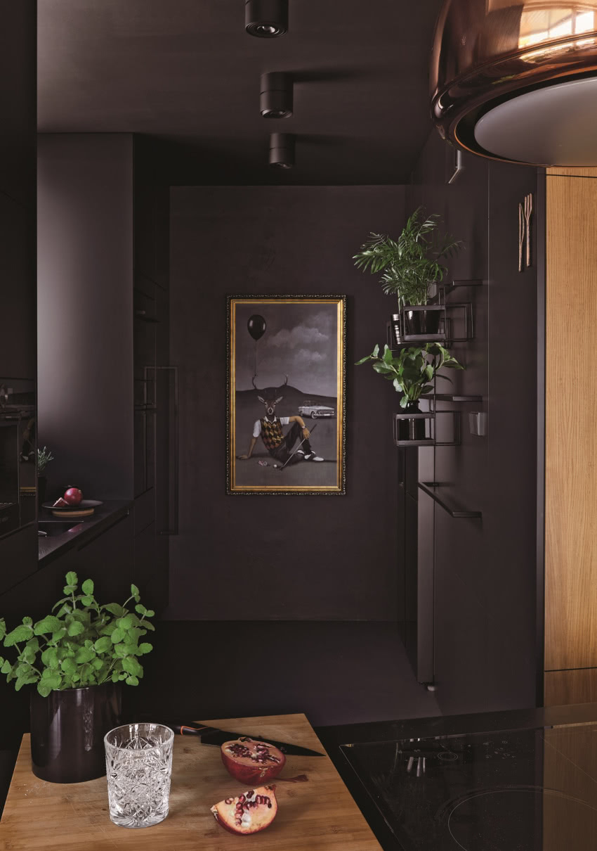 Drewniane płyciny zabudowy meblowej stanowią...