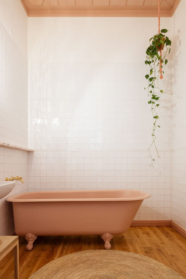 wanna w kolorze ceglastym