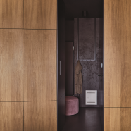 Industrialne mieszkanie na Wilanowie. Ma 54-metrowy taras!