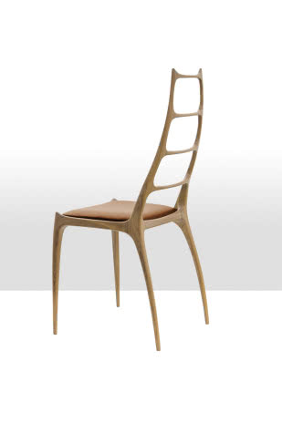 Krzesło H106 zostało zaprojektowane przez prof. Edmunda Homę