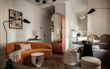 Modernistyczna kawalerka w warszawskiej kamienicy