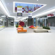 Wołomin Galeria handlowa olekcja Duroteq 
fot....