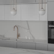 Dwupoziomowy apartament w Zielonej Górze inspirowany naturą