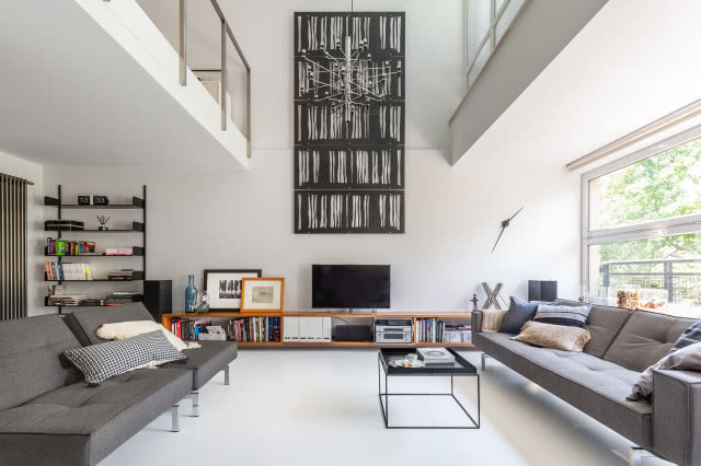 Nowoczesny, biały loft na Sadybie