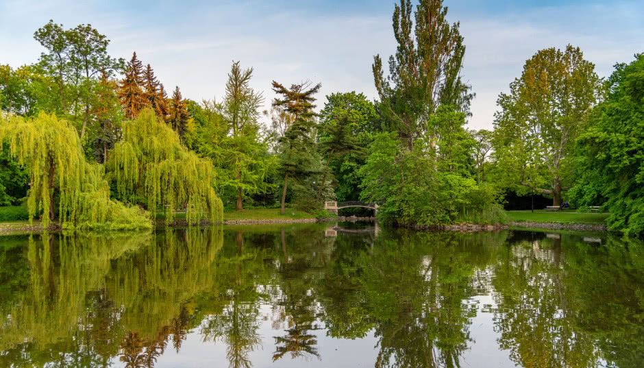 Gdzie na spacer? Poznaj 11 najpiękniejszych parków w Warszawie