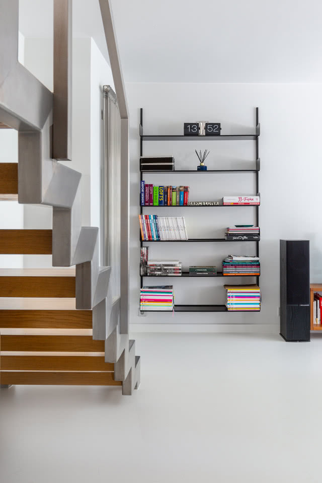 Nowoczesny, biały loft na Sadybie