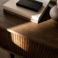 Modernistyczna kawalerka w warszawskiej kamienicy