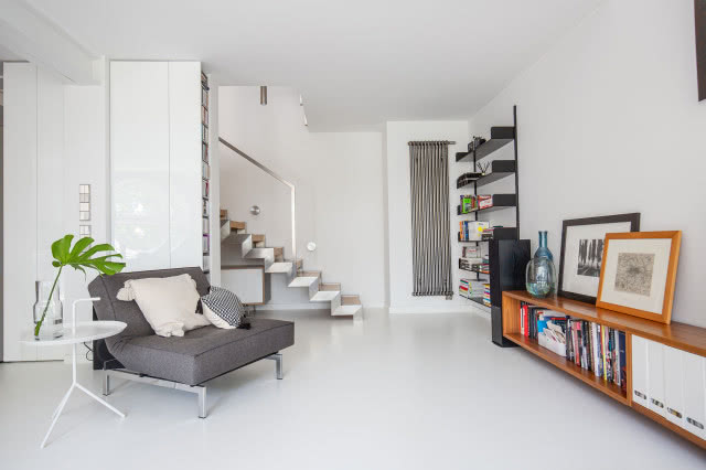 Nowoczesny, biały loft na Sadybie