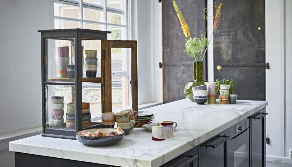 Jak zaaranżować szarą kuchnię?