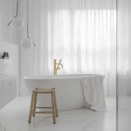 Dwupoziomowy apartament w Zielonej Górze inspirowany naturą