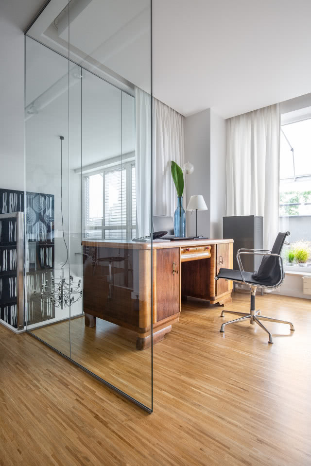 Nowoczesny, biały loft na Sadybie