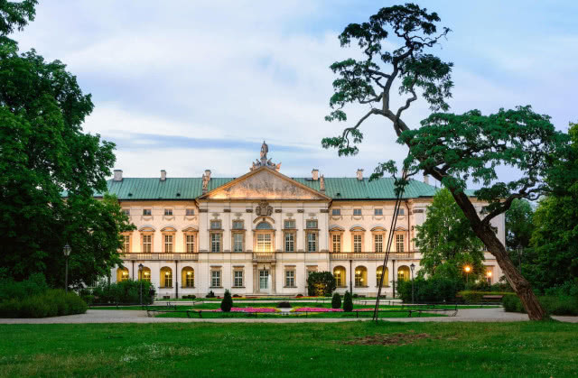 Pałac Krasińskich z ogrodem