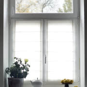 Bibeloty - grafika i porcelanowa figurka