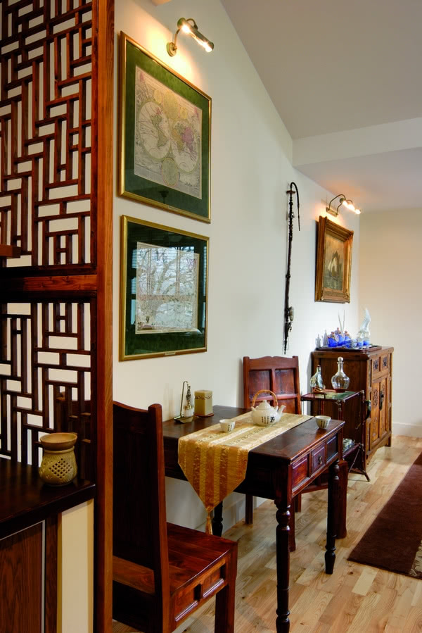 Orientalne meble. Kiedyś był to chiński stolik...