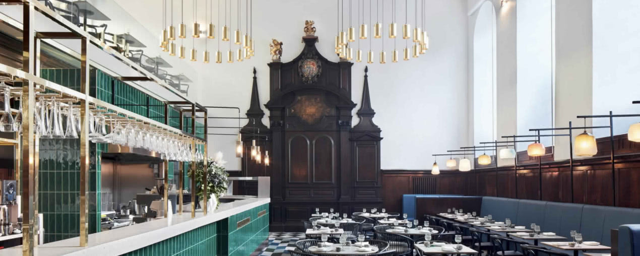 5 restauracji, które warto odwiedzić podczas wakacji! Te lokale znajdują się w niezwykłych miejscach!